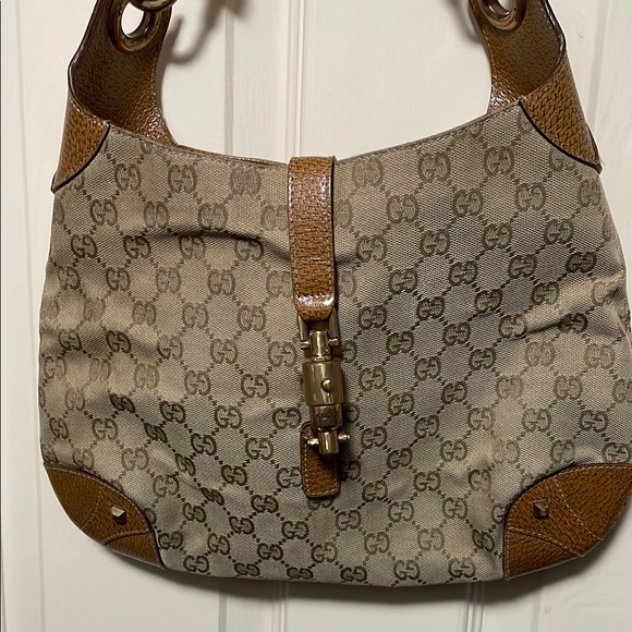 Jackie Bardot Nailhead Gucci Shoulder Bag - Picture 5 of 11